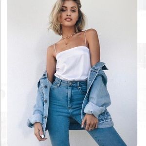 ❤️FLASH SALE❤️ NWOT Light Wash High Waisted Jeans